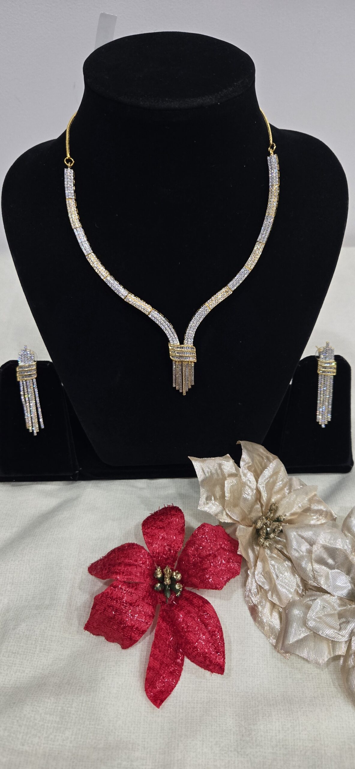 Elegant Taki Set Inspired White Stone & Dual-Tone Necklace