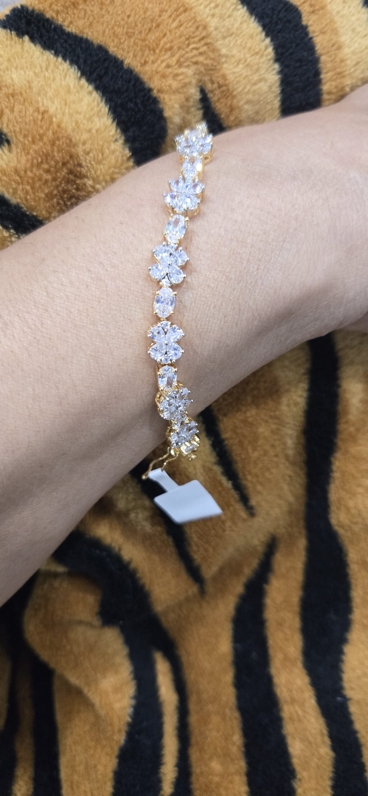 Dazzling Gold-Plated Floral & Teardrop Cubic Zirconia Bracelet